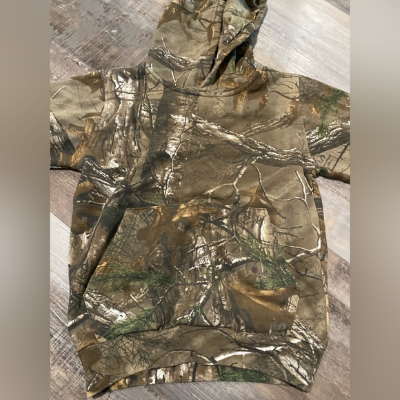 Game Winner youth M camo hoodie - Picture 3 of 5